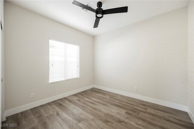 Building Photo - 5240 Denning St