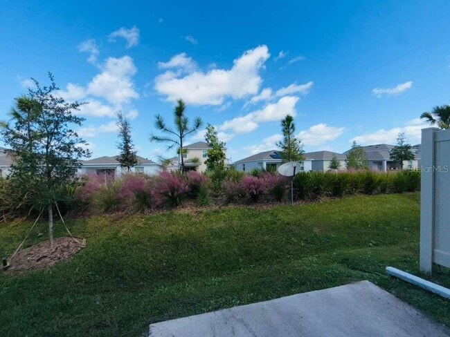 Building Photo - 2473 Skyline Lp