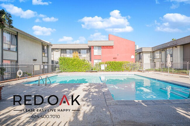 Building Photo - 21315 Roscoe Blvd