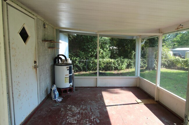 Building Photo - 8433 Pin Oak Rd
