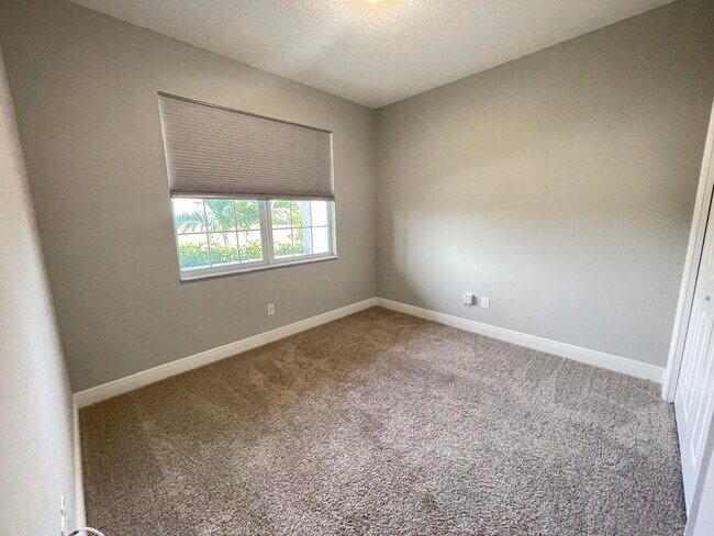 Building Photo - 2981 Casterton Dr