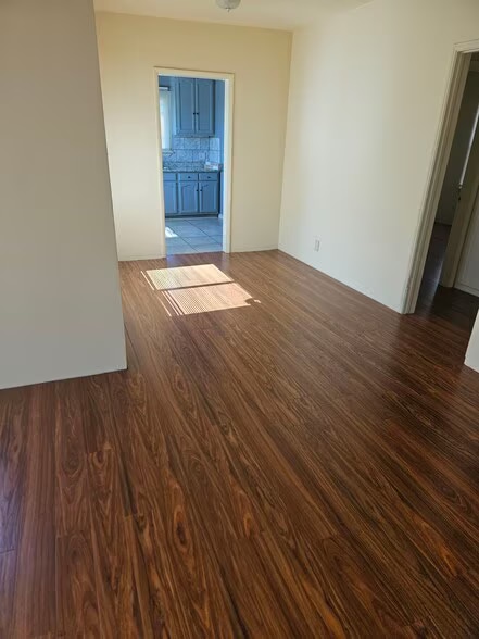 Building Photo - Knox Properties