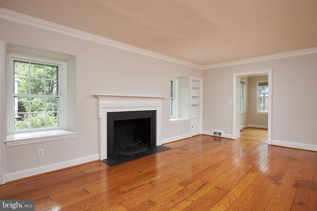 Building Photo - 5306 Albemarle St