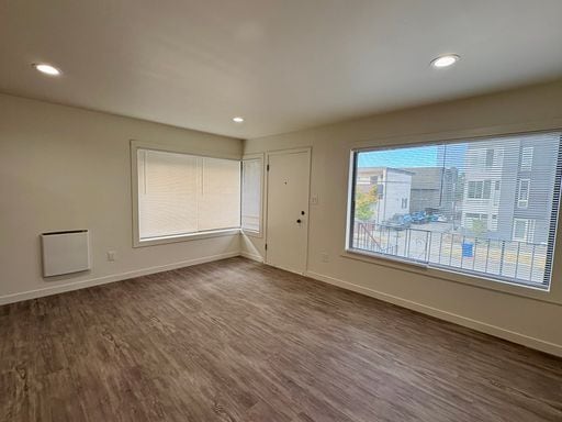 Building Photo - Darling Fully Remodeled Two Bedroom with G...