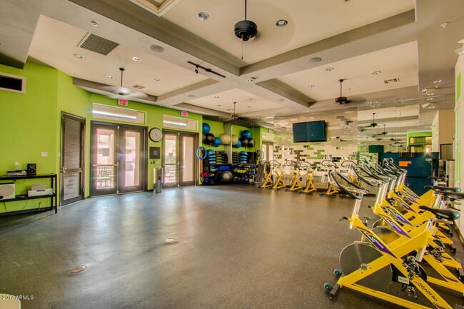 Building Photo - "Spacious 2-Bed, 2-Bath Condo Retreat in Scottsdale's Prime Location - 1,146 Sq Ft of Comfort!"