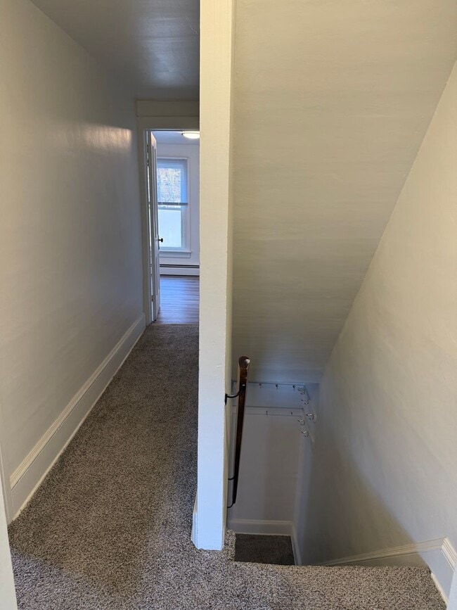 Building Photo - Cozy & Quiet Home in Glen Rock