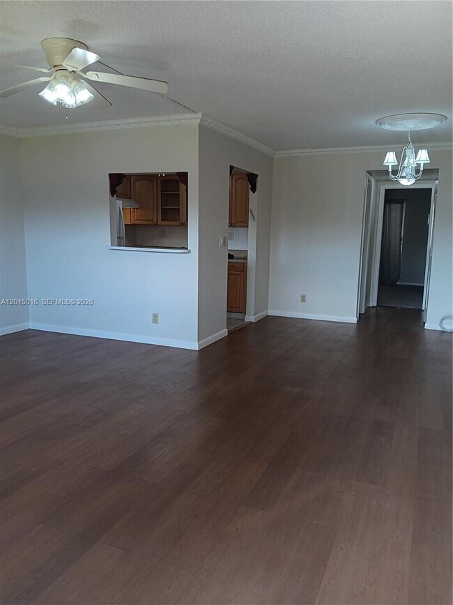 Building Photo - 132 Andover F