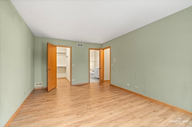 Building Photo - 920 Fairfax Ct