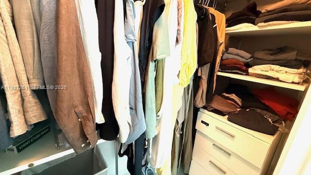 Building Photo - 460 NE 28th St