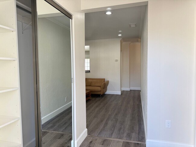 Building Photo - Secluded 3/2 in the heart of Sylmar
