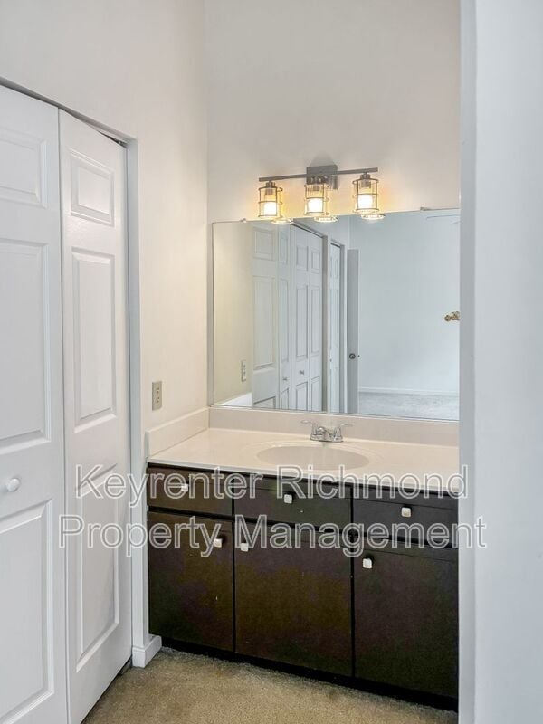 Building Photo - 10007 Bellona Ct