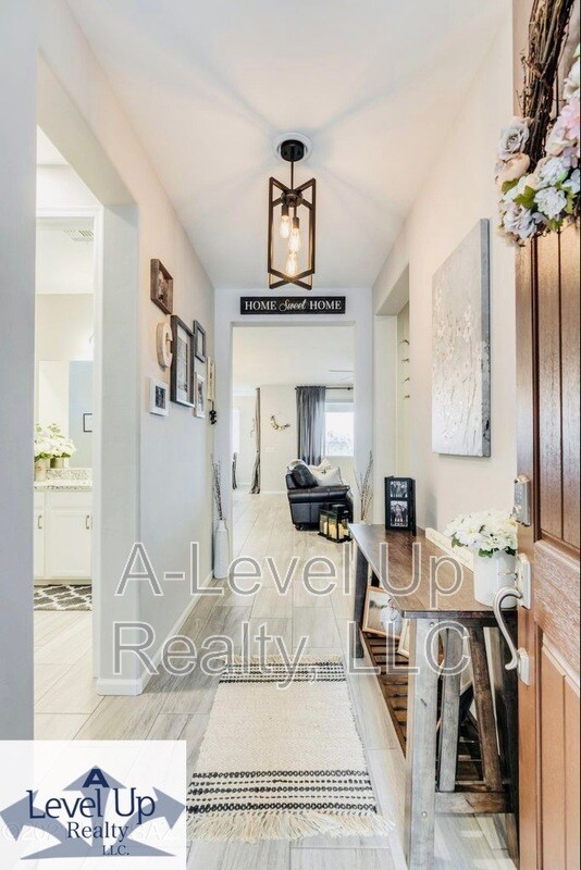 Building Photo - 14097 N Silverleaf Ln