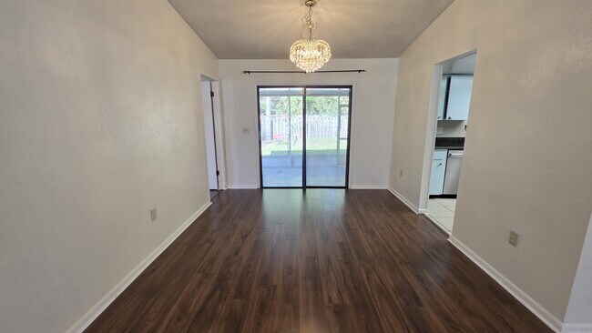 Building Photo - 1624 SW 77th Terrace