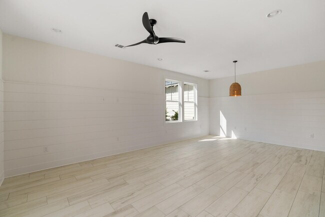 Building Photo - 94 Woodshire Dr