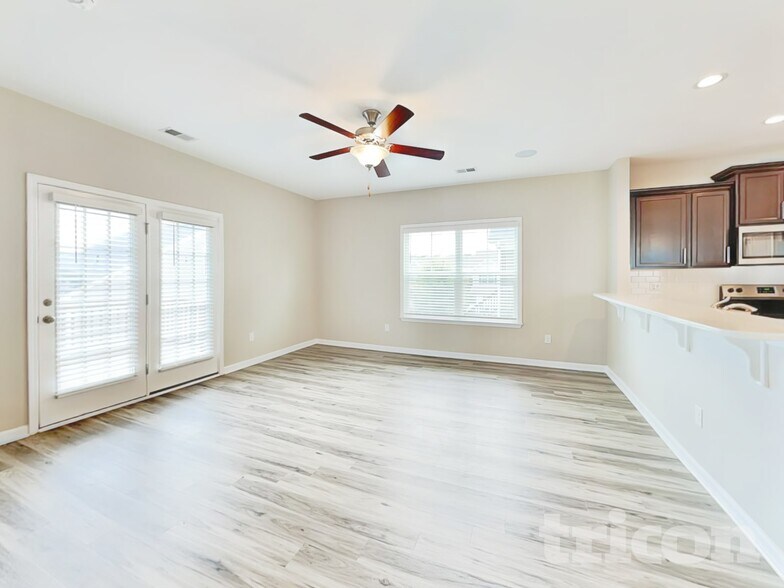 Building Photo - 120 Dunnsmore Dr