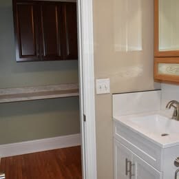 Building Photo - 318 S Main St