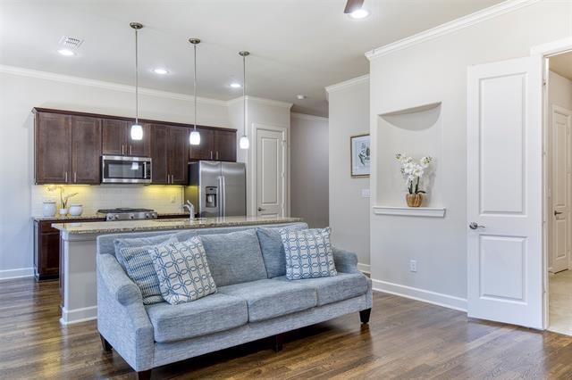 Building Photo - 5005 Meridian Ln