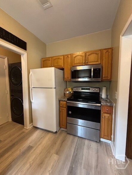 Building Photo - 1126 Collins St