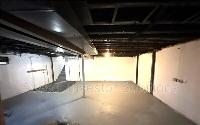 Building Photo - 2017 E 83rd Terrace