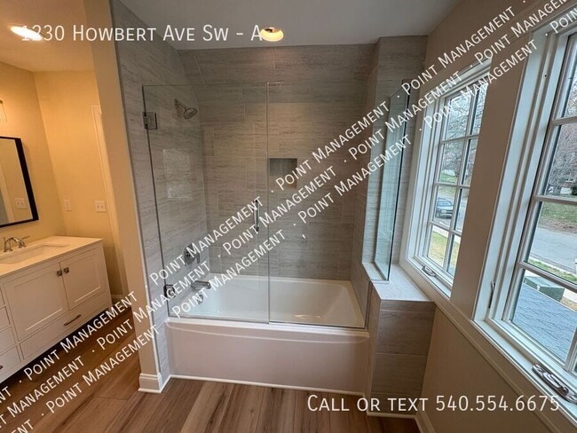 Building Photo - 1230 Howbert Ave SW