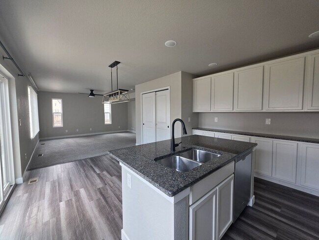 Building Photo - 10429 Luneth Dr