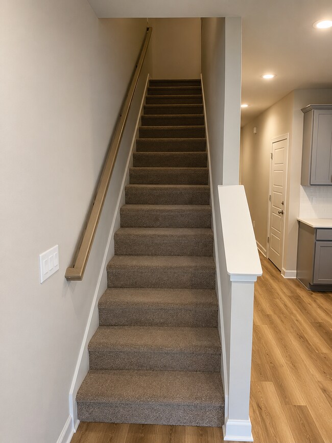 Building Photo - Wonderful Townhome with Pickleball Court
