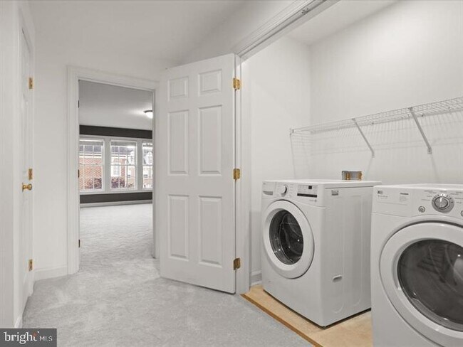 Building Photo - 7980 Vigne Ct