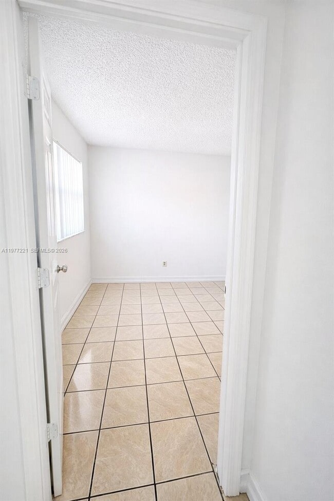 Building Photo - 19805 SW 114th Ave