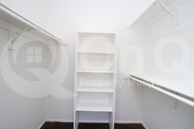 Building Photo - 4026 W Avenida Del Sol