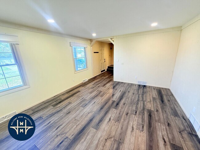Building Photo - 14955 W Fenway Dr