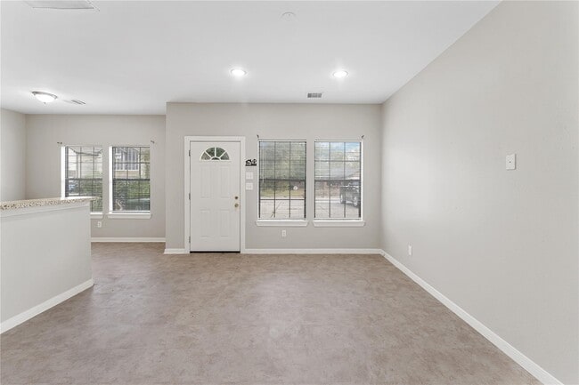 Building Photo - 9610 Buffum St