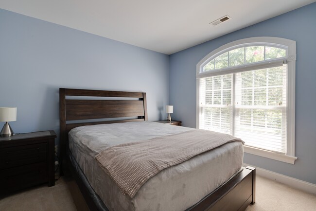 Building Photo - 117 Buckhurst Dr