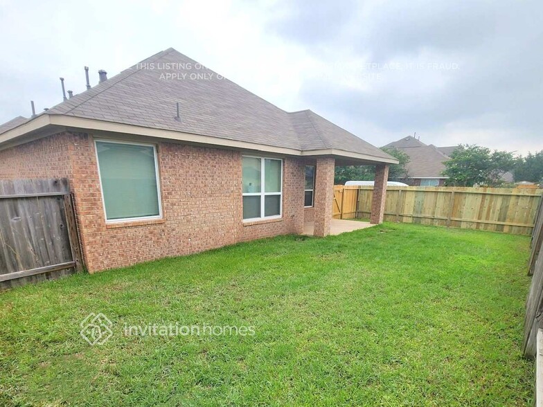 Building Photo - 3434 Tulip Trace Dr