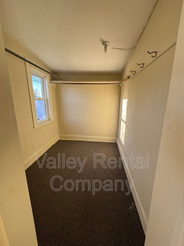 Building Photo - 64 Lyman St