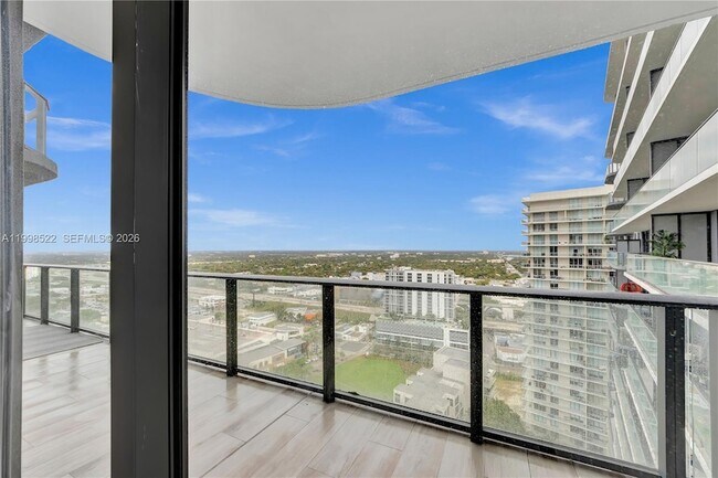 Building Photo - 121 NE 34th St