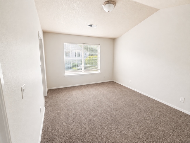 Building Photo - 17371 SW Biles Ln
