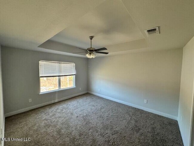 Building Photo - Luxury 4 bedroom 3 bath Home for rent