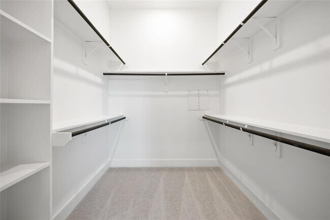 Building Photo - 6114 De Campo St