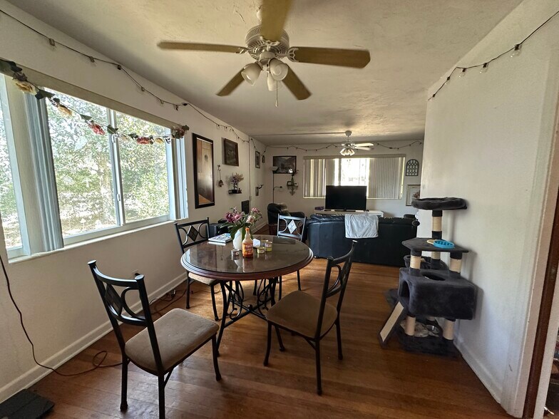 Dining area connecting to living room - 3125 W University Ave