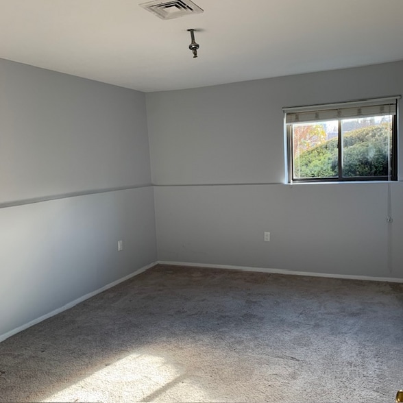 Building Photo - 512 Abbott Farm Ln