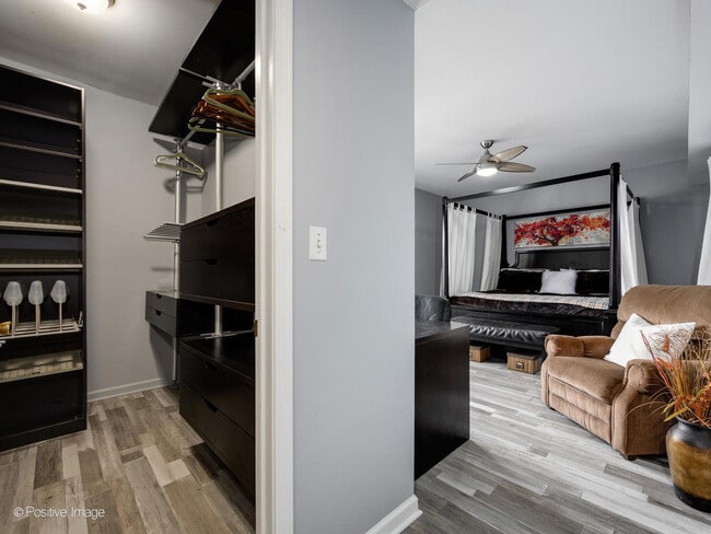 Building Photo - 4014 S Drexel Blvd