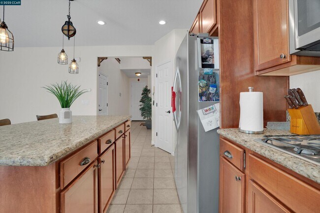 Building Photo - 351 Coolcrest Dr
