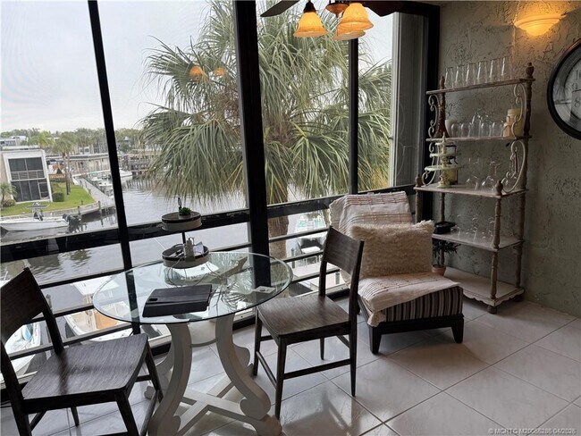 Building Photo - 1950 SW Palm City Rd