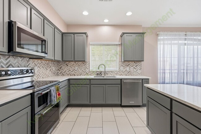 Building Photo - Modern Townhome Living in the Heart of Downtown Gilbert | Resort-Style Community | 2-Car Garage
