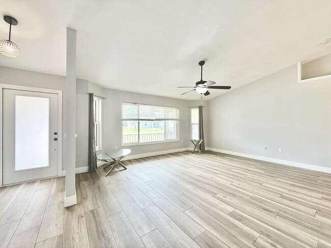 Building Photo - 22148 Lockport Ave