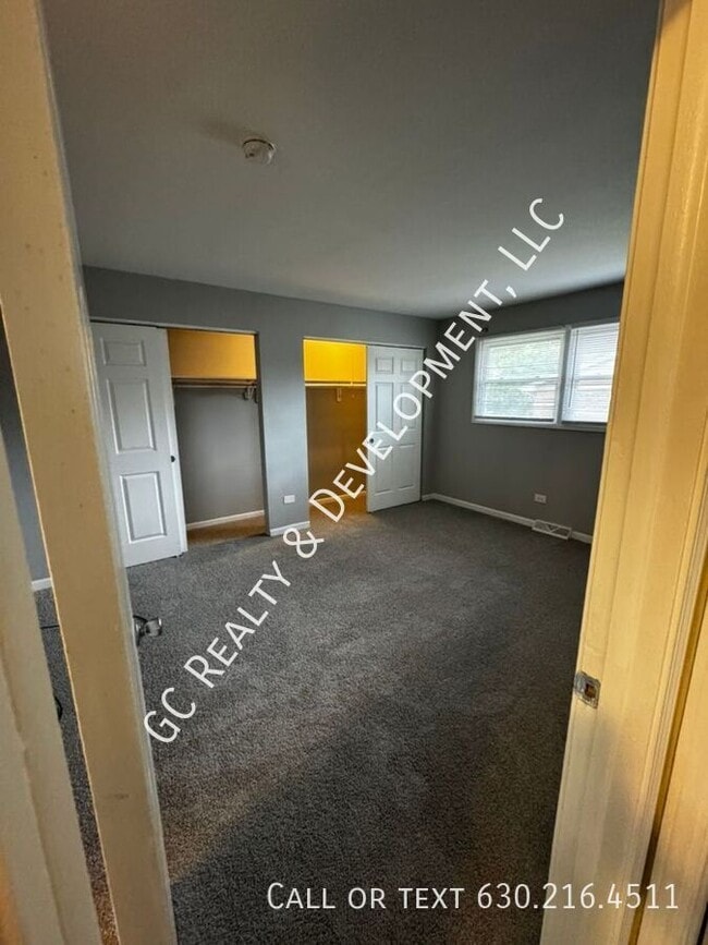 Building Photo - 1104 W 187th St