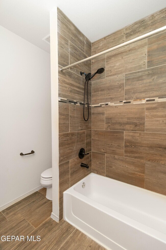 Building Photo - 14805 Jack White Ave