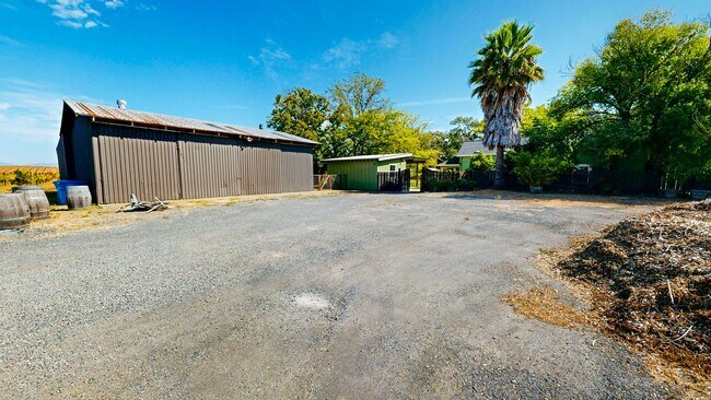 Building Photo - Country Charm Meets Vineyard Views! Two Be...