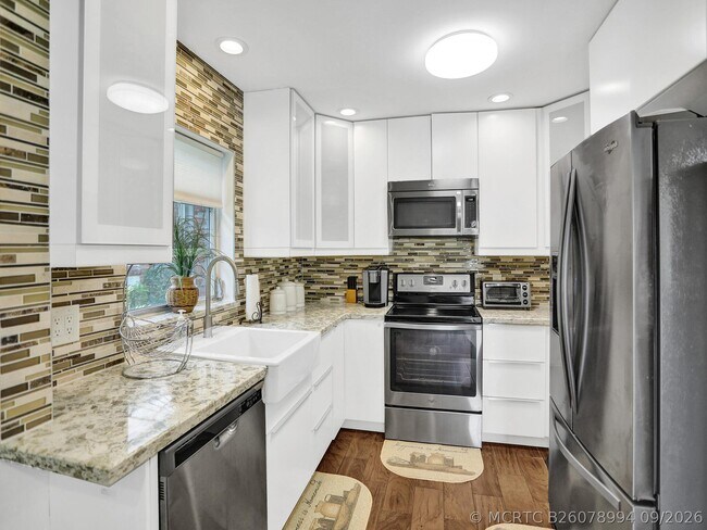 Building Photo - 340 Orange Tree Dr