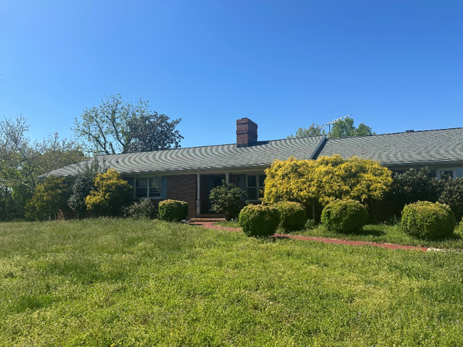 Primary Photo - 203 S Airport Rd